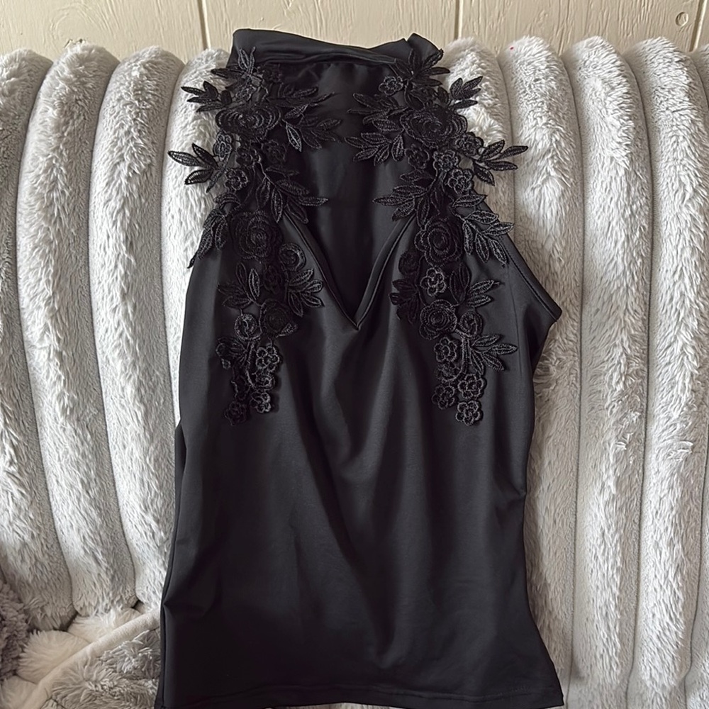 SHEIN Black Floral Lace Tank Top